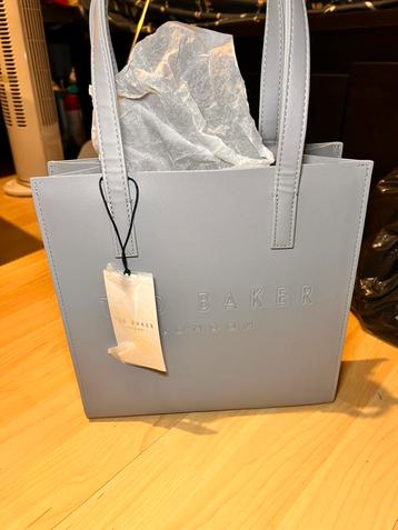 TED BAKER LONDON beschikbaar voor biedingen