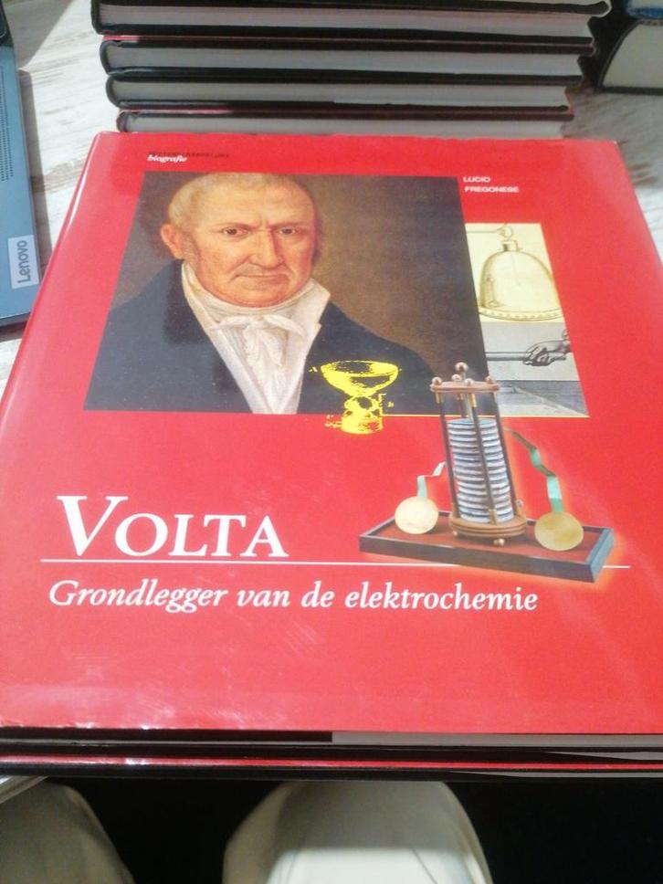 Volta - Grondlegger van de elektrochemie biografie, Boeken, Biografieën, Ophalen of Verzenden
