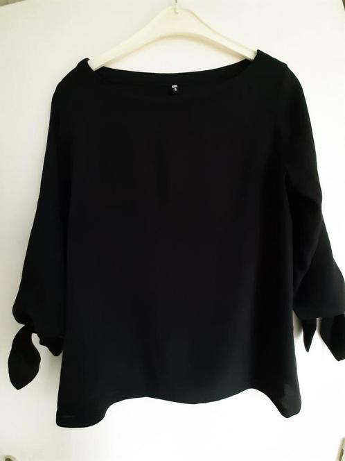 Zwarte top/blouse, maat S, Kleding | Dames, Tops, Zo goed als nieuw, Zwart, Lange mouw, Ophalen of Verzenden