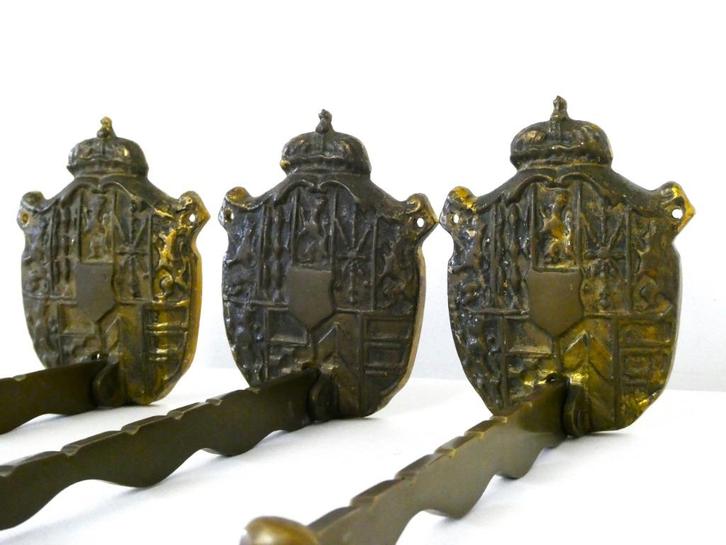 3 Antieke kapstokhaken kapstok kledinghanger met wapenschild, Antiek en Kunst, Antiek | Overige Antiek, Ophalen of Verzenden