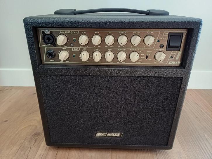 Mark Bass Akoustic 601 gitaarversterker, Muziek en Instrumenten, Versterkers | Bas en Gitaar, Zo goed als nieuw, Ophalen