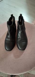 Stoere enkellaarsjes van Ugg, Kleding | Dames, Ophalen of Verzenden, Zo goed als nieuw, Zwart