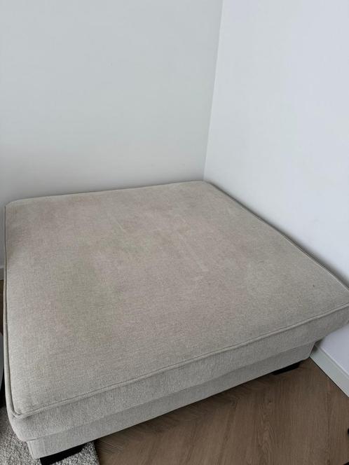 Goossens Hocker Saltillo + (10 jaar vlekvrij garantie), Huis en Inrichting, Banken | Voetenbanken en Poefen, Zo goed als nieuw