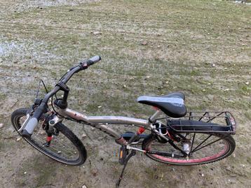 Batavus snake fiets moet  nu weg beschikbaar voor biedingen