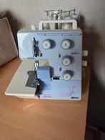 Bernina Lockmachine - Goed Onderhouden, Hobby en Vrije tijd, Naaimachines en Toebehoren, Ophalen of Verzenden, Zo goed als nieuw