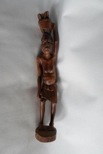 Beeld Afrika Hout beschikbaar voor biedingen