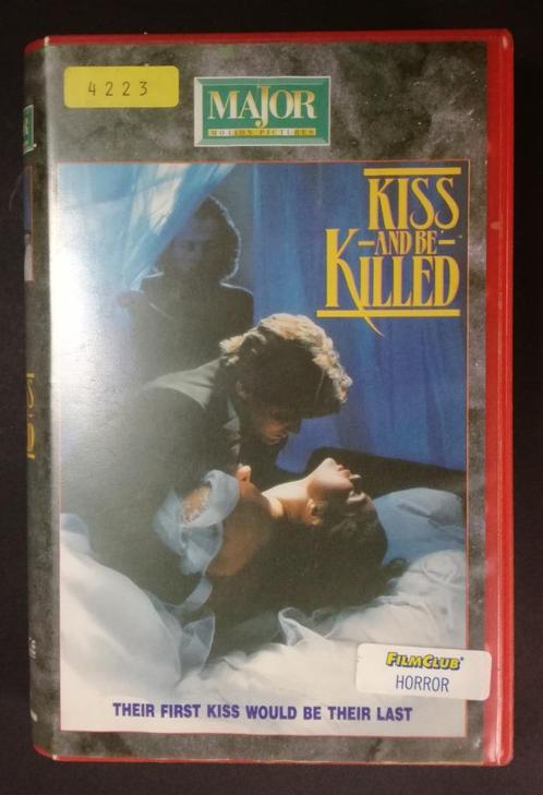 KISS AND BE KILLED 1993 Major Video VHS Ex-Rental HORROR, Verzamelen, Film en Tv, Gebruikt, Film, Overige typen, Verzenden