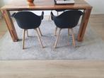 2 zwarte kuipstoelen, Huis en Inrichting, Tafels | Eettafels, 50 tot 100 cm, Rond, Zo goed als nieuw, 50 tot 100 cm