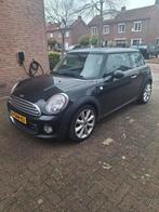 Mini (r56) 1.6 75pk | nwe APK | zeer netjes | LEES TEKST!! |, Voorwielaandrijving, 74 pk, 4 stoelen, Zwart