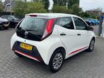 Toyota Aygo 1.0 VVT-i | X-Fun 5-Drs | Airco, Auto's, Toyota, Gebruikt, Euro 6, 4 stoelen, Wit