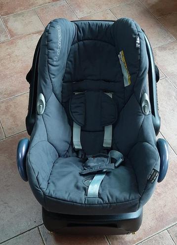 Maxi Cosi + Isofix autostoel beschikbaar voor biedingen