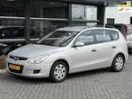 Hyundai I30 CW 1.6 CRDi Active Cool NAP APK tot 03-2026 !, Voorwielaandrijving, Metallic lak, Gebruikt, Zwart
