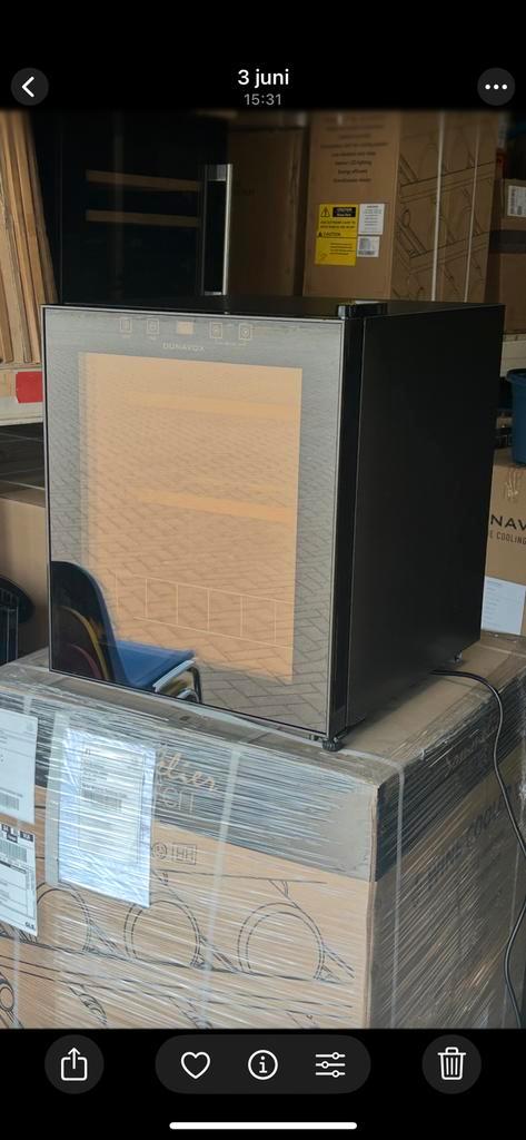 Dunavox DXFH 16.46 Wijnkoelkast – Zo goed als nieuw, Huis en Inrichting, Woonaccessoires | Wijnrekken, Nieuw, Minder dan 50 cm