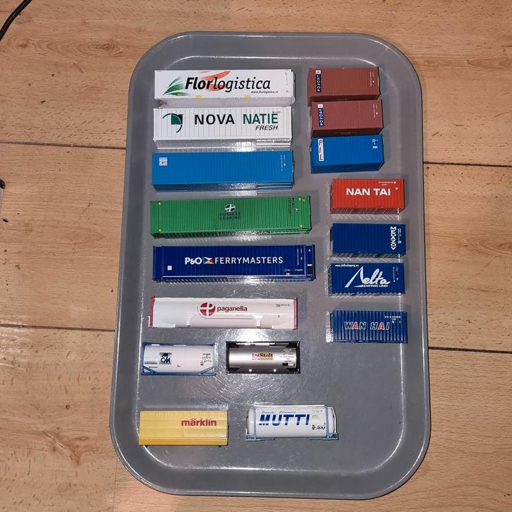 CONHTAINERS 1:87-H0 45'40'20'fts, Hobby en Vrije tijd, Modelauto's | 1:87, Zo goed als nieuw, Overige typen, Ophalen of Verzenden
