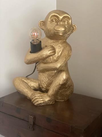 Gouden apenlamp – decoratie tafellamp (32 cm) beschikbaar voor biedingen
