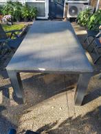 Gratis Eettafel voor buiten. Wel enkele beschadigingen, Huis en Inrichting, Tafels | Eettafels, Ophalen, Gebruikt, 200 cm of meer