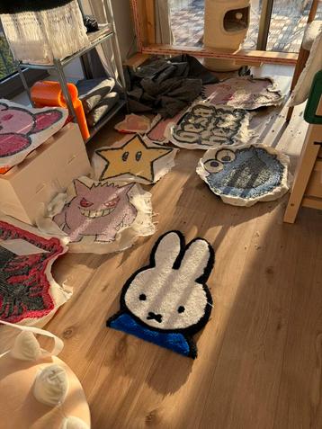 Uniek handgemaakt tapijten op maat Custom rugs met Tuftamine beschikbaar voor biedingen
