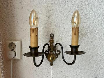 Brocante wandlamp type kandelaar beschikbaar voor biedingen