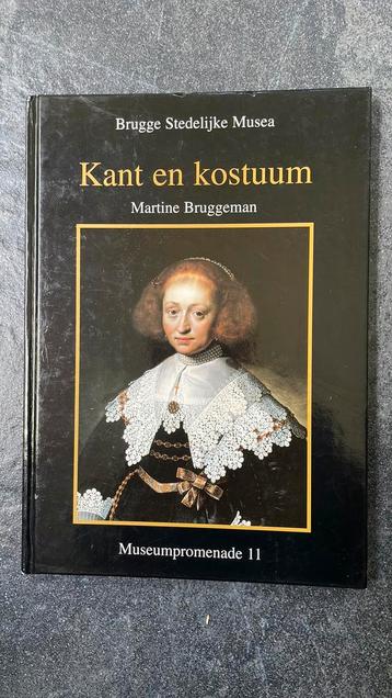Kant en Kostuum. Museum promenade 11 beschikbaar voor biedingen