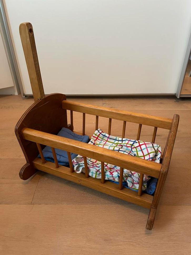 Houten Poppenwiegje, Kinderen en Baby's, Speelgoed | Babyspeelgoed, Gebruikt, Overige typen, Ophalen
