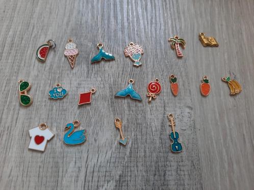 Diverse grappige bedels, Hobby en Vrije tijd, Kralen en Sieraden maken, Nieuw, Bedel, Ophalen of Verzenden
