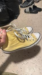 gele high-tops converse!, Kleding | Dames, Schoenen, Ophalen of Verzenden, Zo goed als nieuw, Geel, Sneakers of Gympen