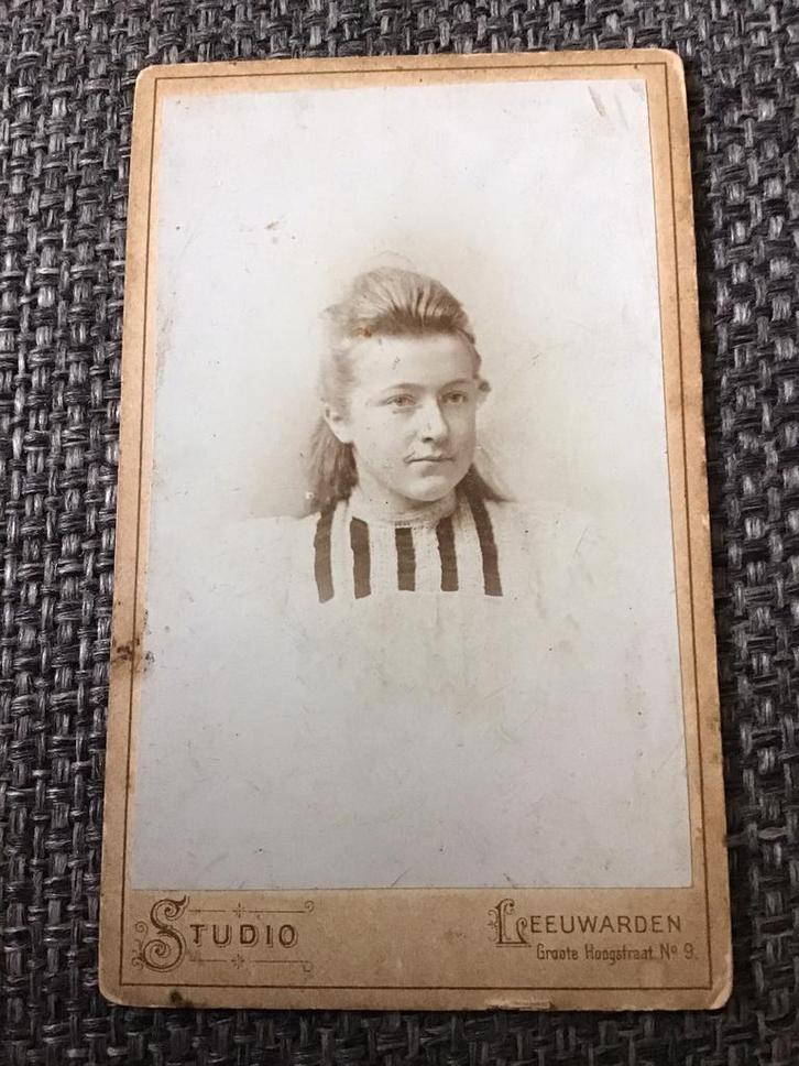 CDV, Jongedame, Studio, Leeuwarden, Carte de Visite, Verzamelen, Foto's en Prenten, Gebruikt, Foto, Voor 1940, Ophalen of Verzenden