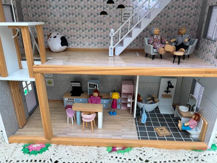 Super leuk poppenhuisje, Kinderen en Baby's, Speelgoed | Poppenhuizen, Gebruikt, Poppenhuis, Ophalen of Verzenden