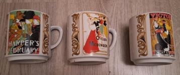 3 bekers van Monopoli, fiets- en krantenposters beschikbaar voor biedingen