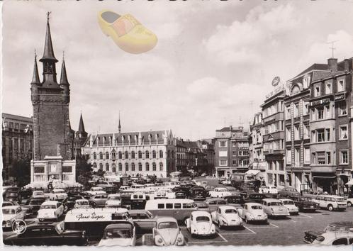 Kortrijk , met auto's , Peugeot 203, Citroen DS Break, Verzamelen, Ansichtkaarten | België, Gelopen, West-Vlaanderen, 1960 tot 1980