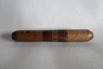 Naaldenkoker Hout Antiek beschikbaar voor biedingen