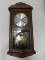 klok muurklok retro antiek eiken wandklok met slingeruurwerk, Ophalen of Verzenden, Gebruikt, Analoog, Wandklok