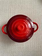 Creuset mini cocotte rood (nieuw), Huis en Inrichting, Keuken | Potten en Pannen, Ophalen of Verzenden, Zo goed als nieuw, Overige materialen