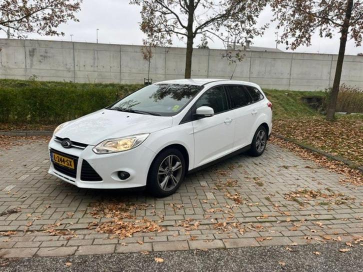 Ford Focus 1.0 Ecoboost 74KW Wagon 2014 Wit, Auto's, Ford, Particulier, Focus, Airconditioning, Bluetooth, Boordcomputer, Isofix