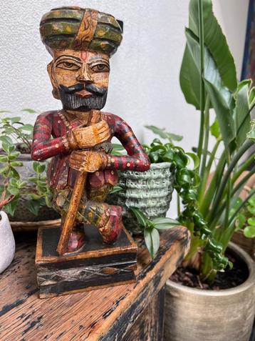 India houtsnijwerk beeld massief Indiase man uniek  beschikbaar voor biedingen