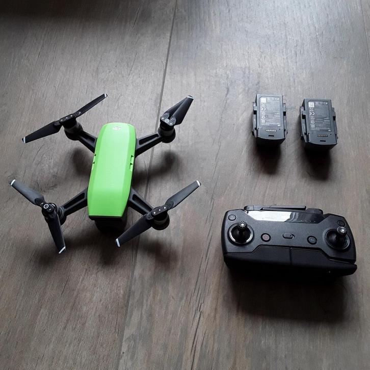 Dji spark+accessoires, Audio, Tv en Foto, Drones, Zo goed als nieuw, Ophalen of Verzenden