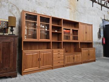 Dyrlund Jaren 80 Deens Design Wandmeubel Teak Vitrine Kast 2 beschikbaar voor biedingen