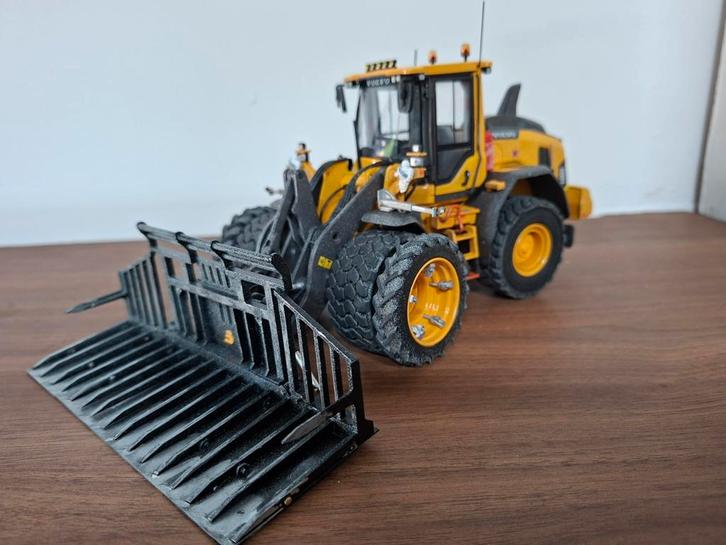volvo L60H (verbouwd), Hobby en Vrije tijd, Modelauto's | 1:32, Nieuw, Auto, Overige merken, Ophalen of Verzenden