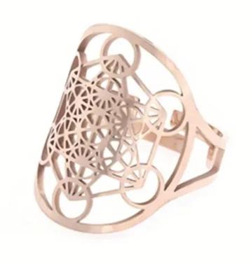Dames ring beschikbaar voor biedingen
