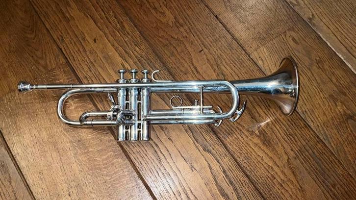 King trompet Silver Flair, Muziek en Instrumenten, Blaasinstrumenten | Trompetten, Gebruikt, Overige typen, Ophalen of Verzenden