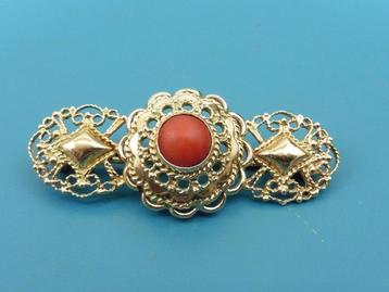 Gouden vintage broche met bloedkoraal                    G89 beschikbaar voor biedingen