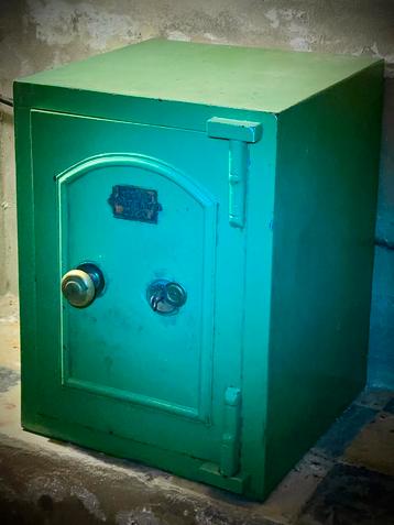 Antieke Kluis - Hobbs Patent Lock beschikbaar voor biedingen