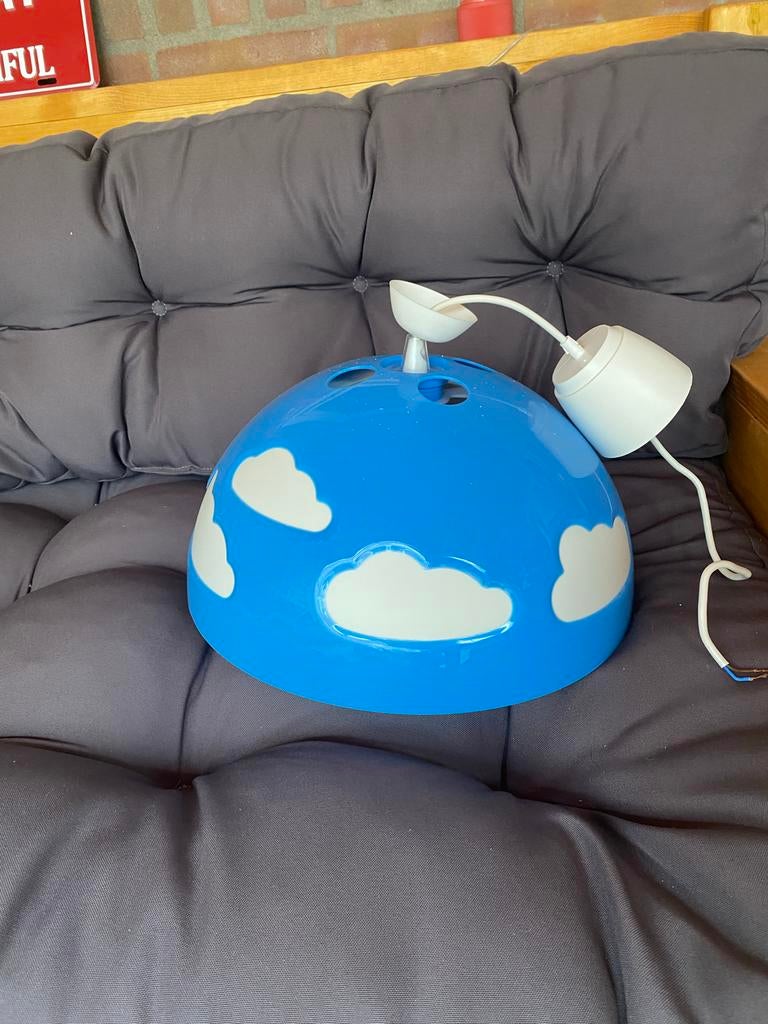 Zeldzame IKEA hanglamp kinderkamer - Zo goed als nieuw, Huis en Inrichting, Lampen | Hanglampen, Ophalen, Zo goed als nieuw, Kunststof