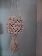 Macramé Plantenhanger met Houten Kralen, Huis en Inrichting, Lampen | Hanglampen, Ophalen of Verzenden, Minder dan 50 cm