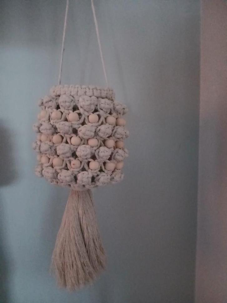Macramé Plantenhanger met Houten Kralen, Huis en Inrichting, Lampen | Hanglampen, Minder dan 50 cm, Ophalen of Verzenden
