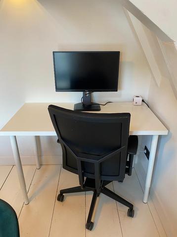 IKEA bureau met wit bureaublad en verstelbare poten (100x60)