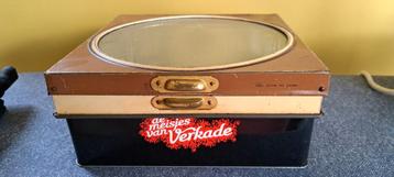 Vintage koekblik kruideniersblik beschikbaar voor biedingen