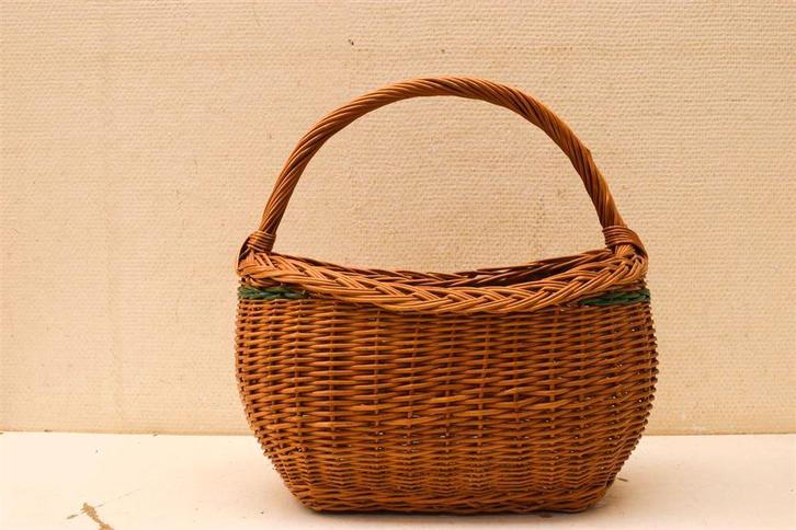 Vintage Rieten Mand met hengsel 49528, Huis en Inrichting, Woonaccessoires | Schalen en Manden, Gebruikt, Rechthoekig, Riet, Ophalen of Verzenden