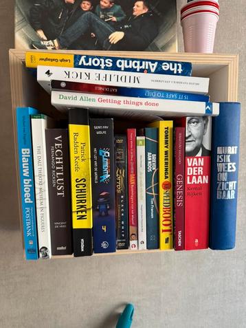 Studieboeken, management boeken en romans en thrillers beschikbaar voor biedingen