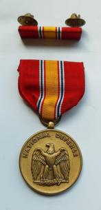 Medaille US Army National Defense Service Medal + Ribbon Bar, Ophalen of Verzenden, Landmacht, Amerika, Lintje, Medaille of Wings